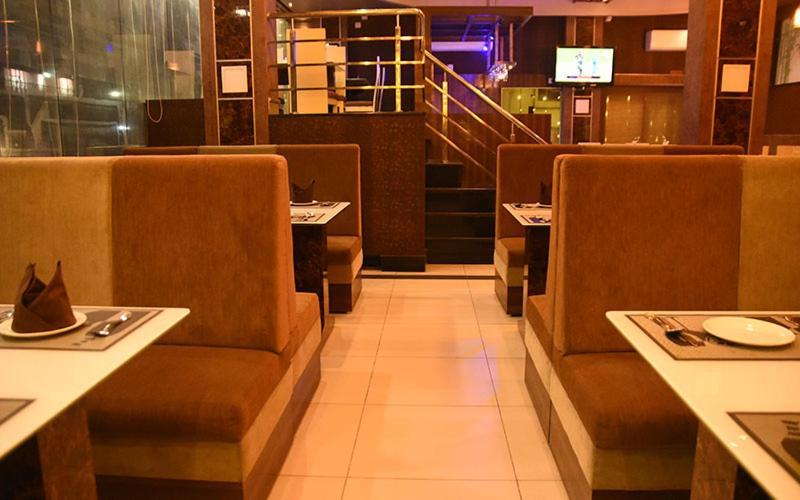 Hotel Royal City Siliguri Eksteriør billede