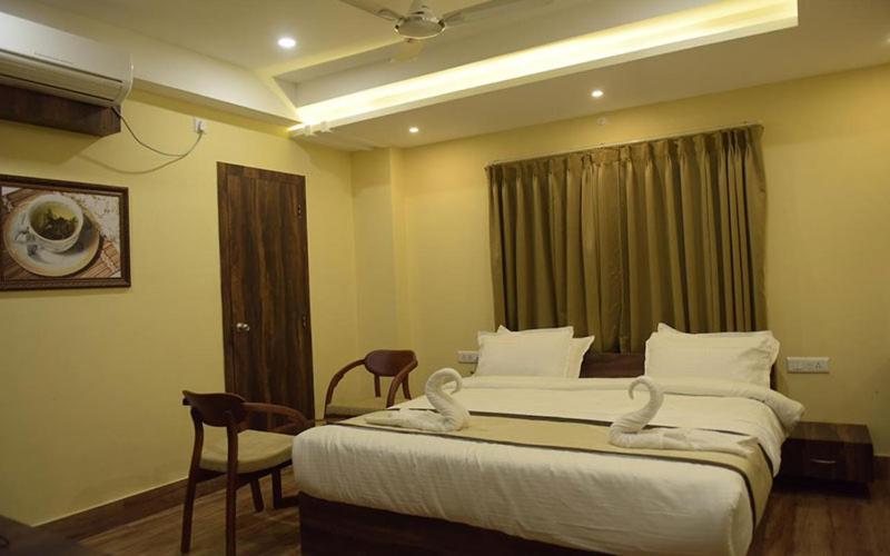Hotel Royal City Siliguri Eksteriør billede