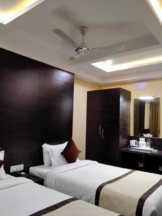 Hotel Royal City Siliguri Eksteriør billede