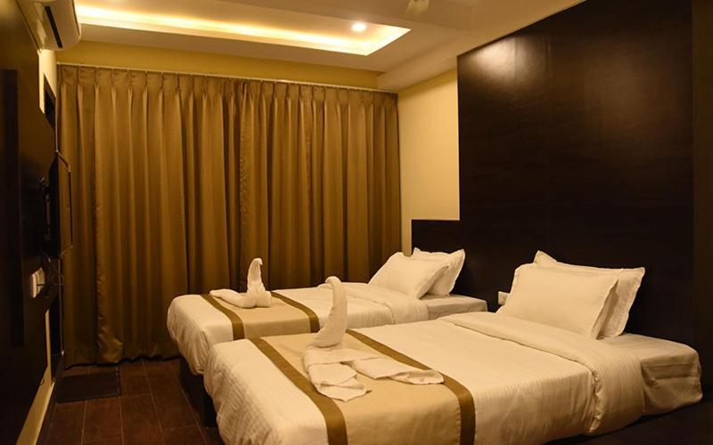 Hotel Royal City Siliguri Eksteriør billede