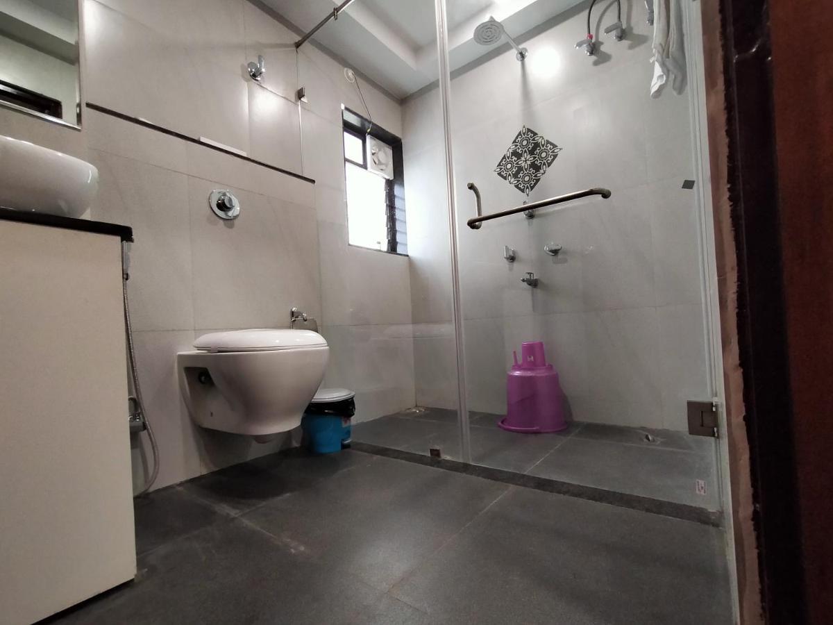 Hotel Royal City Siliguri Eksteriør billede