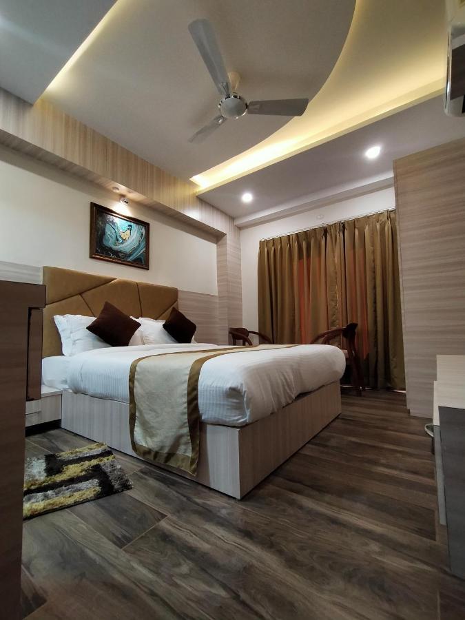 Hotel Royal City Siliguri Eksteriør billede