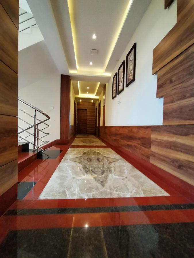 Hotel Royal City Siliguri Eksteriør billede